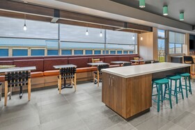 Tru by Hilton Oshawa