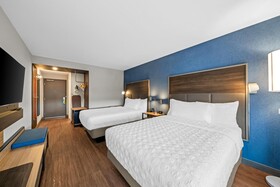 Tru by Hilton Oshawa