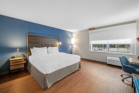 Tru by Hilton Oshawa