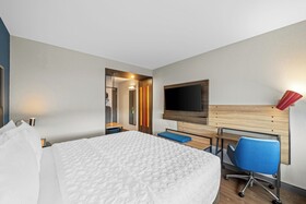 Tru by Hilton Oshawa