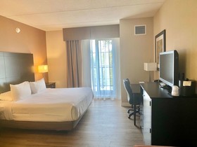 Best Western Plus Perth Parkside Inn & Spa