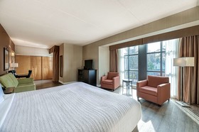 Best Western Plus Perth Parkside Inn & Spa