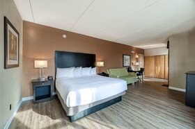 Best Western Plus Perth Parkside Inn & Spa