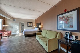 Best Western Plus Perth Parkside Inn & Spa