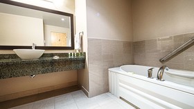 Best Western Plus Perth Parkside Inn & Spa