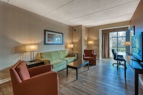 Best Western Plus Perth Parkside Inn & Spa