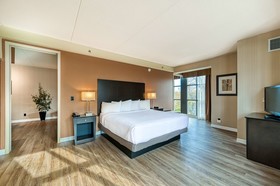 Best Western Plus Perth Parkside Inn & Spa