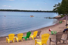 Great Blue Resorts McCreary's Beach