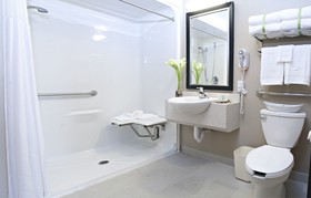 Quality Inn & Suites Petawawa