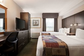 Days Inn by Wyndham Renfrew Conference Centre