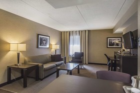 Quattro Suites & Conf. Centre, an Ascend Hotel Collection Member