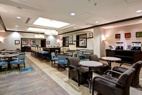 Hampton Inn by Hilton Toronto Airport Corporate Centre