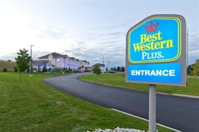 Best Western Plus Woodstock Inn & Suites