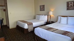 Canadas Best Value Inn & Suites