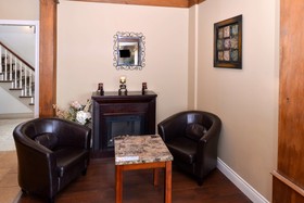 Canadas Best Value Inn & Suites