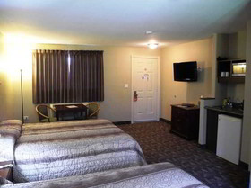 Canadas Best Value Inn & Suites