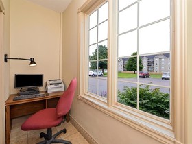 Canadas Best Value Inn & Suites