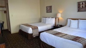 Canadas Best Value Inn & Suites