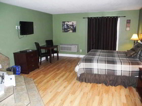 Canadas Best Value Inn & Suites