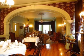 Fairholm National Historic Inn