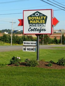 Royalty Maples Cottages & Motel
