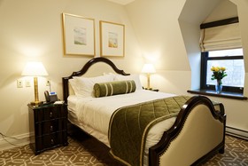 Sydney Boutique Inn & Suites