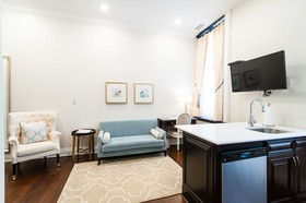 Sydney Boutique Inn & Suites