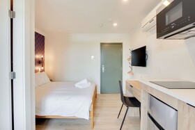 Annexe Hotel