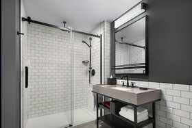 Moxy Montreal Downtown