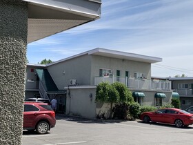 Super 8 by Wyndham Montreal