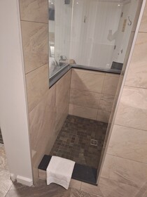 Super 8 by Wyndham Montreal