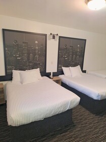 Super 8 by Wyndham Montreal