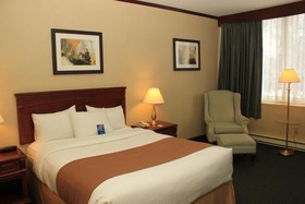 Travelodge Hotel by Wyndham Montreal Airport