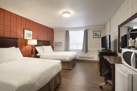 Crest Inn & Suite