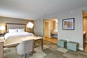 Hampton Inn And Suites By Hilton Saskatoon Airport