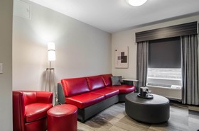 Best Western Plus Airport Inn & Suites