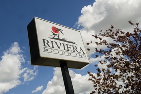 Riviera Motor Inn
