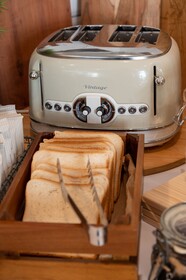 Emma's Hotel Bed & Breakfast