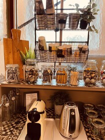 Emma's Hotel Bed & Breakfast