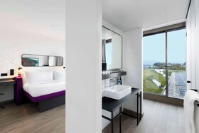 Yotel Geneva Lake