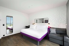 Yotel Geneva Lake