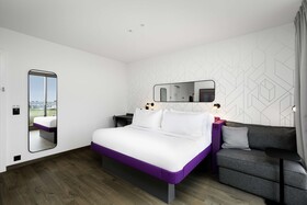 Yotel Geneva Lake
