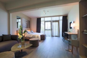 Chez Maman Boutique-Hotel & Restaurant