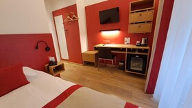 International & Terminus