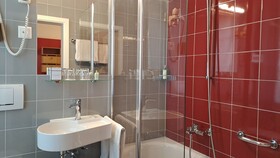 International & Terminus