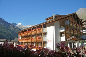 Artemis Easy Stay Hotel