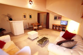 Artemis Easy Stay Hotel