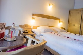 Artemis Easy Stay Hotel