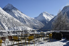 Waldhotel Fletschhorn - Panoramic Retreat in Saas Fee