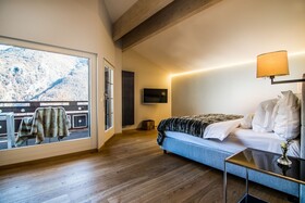 Waldhotel Fletschhorn - Panoramic Retreat in Saas Fee